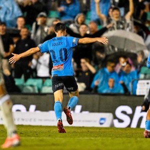 开云APP-悉尼前锋洛雷：我已恢复健康，希望帮助球队止住颓势